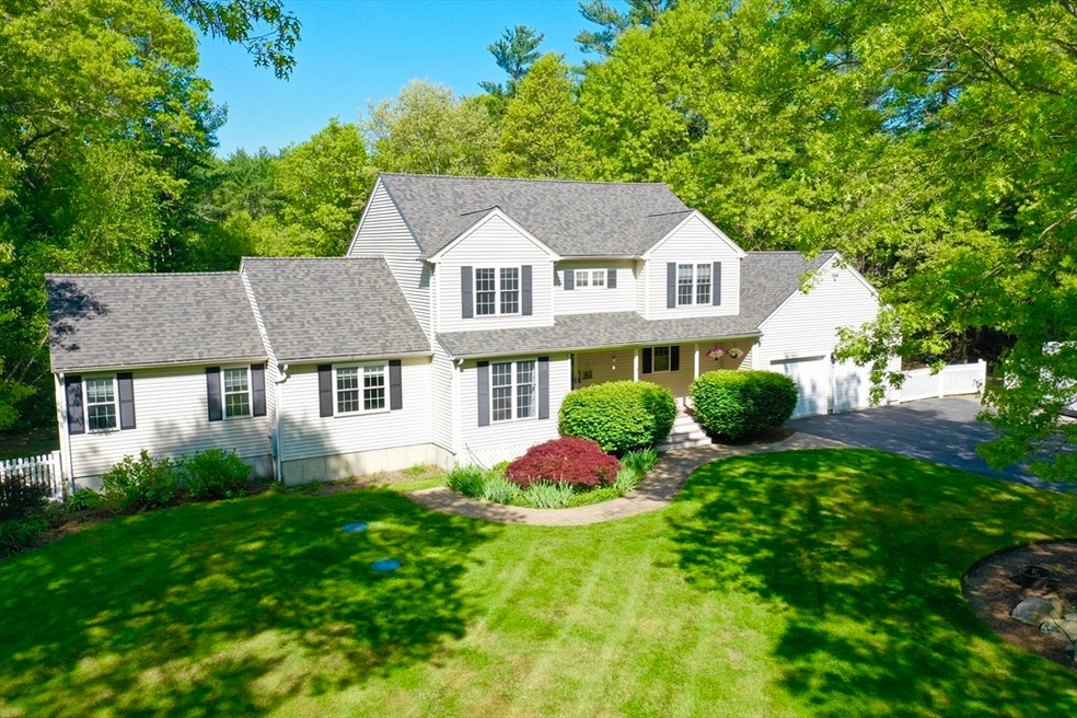 24 Nestlenook Dr, Middleboro, MA 02346 - photo 1