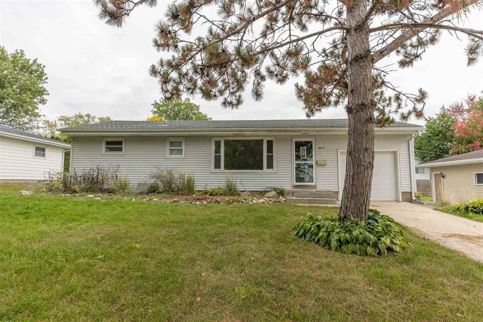 1812 Gibson St, Cedar Falls, IA 50613 - photo 1