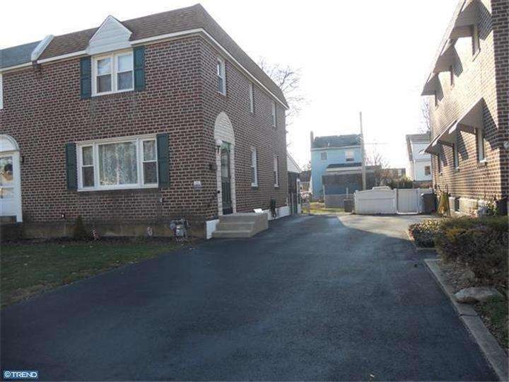 211 Evergreen Ave, Folsom, PA 19033 - photo 1