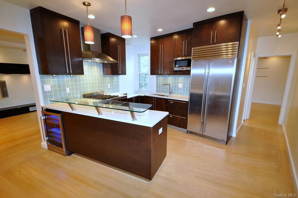 949 Palmer Rd unit 6G, Bronxville, NY 10708 - photo 1