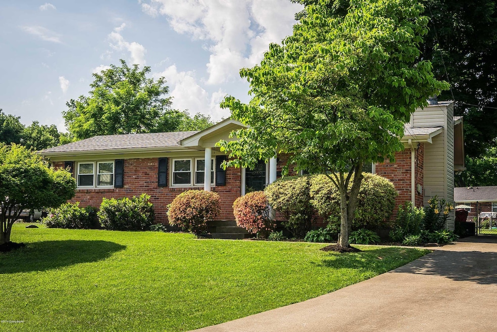 6004 Bolo Ct, Louisville, KY 40219 - photo 1