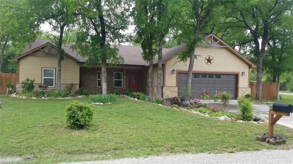 2702 Satellite Ct, Granbury, TX 76048 - photo 1