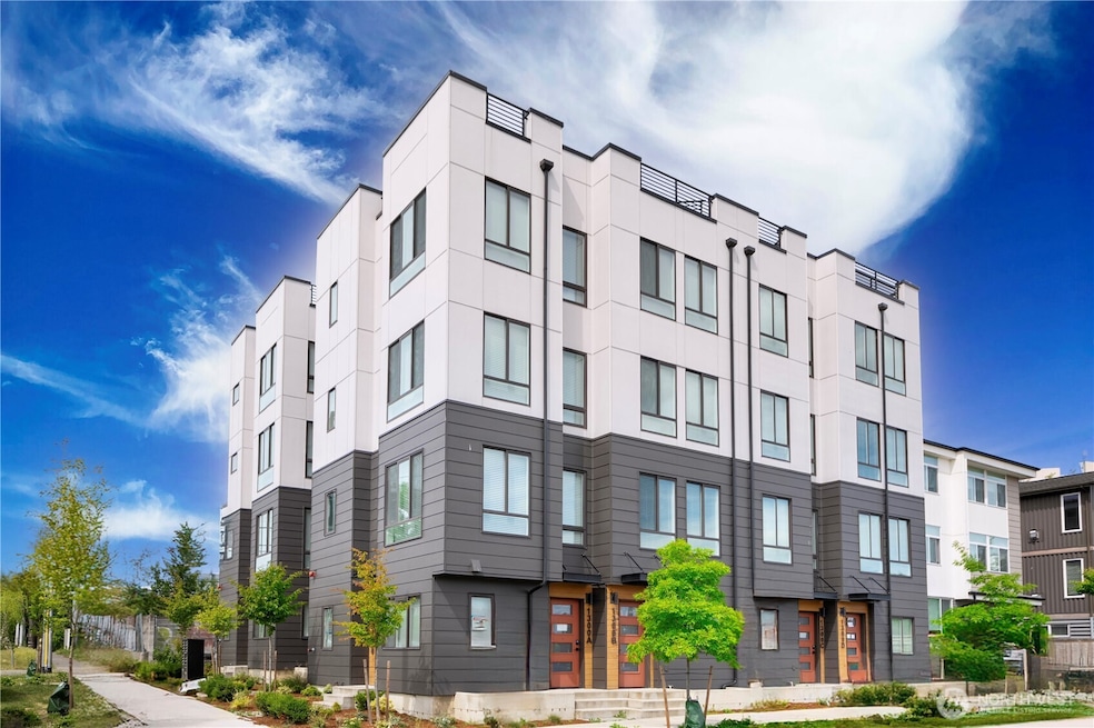1300 E Remington Ct unit B, Seattle, WA 98122 - photo 1