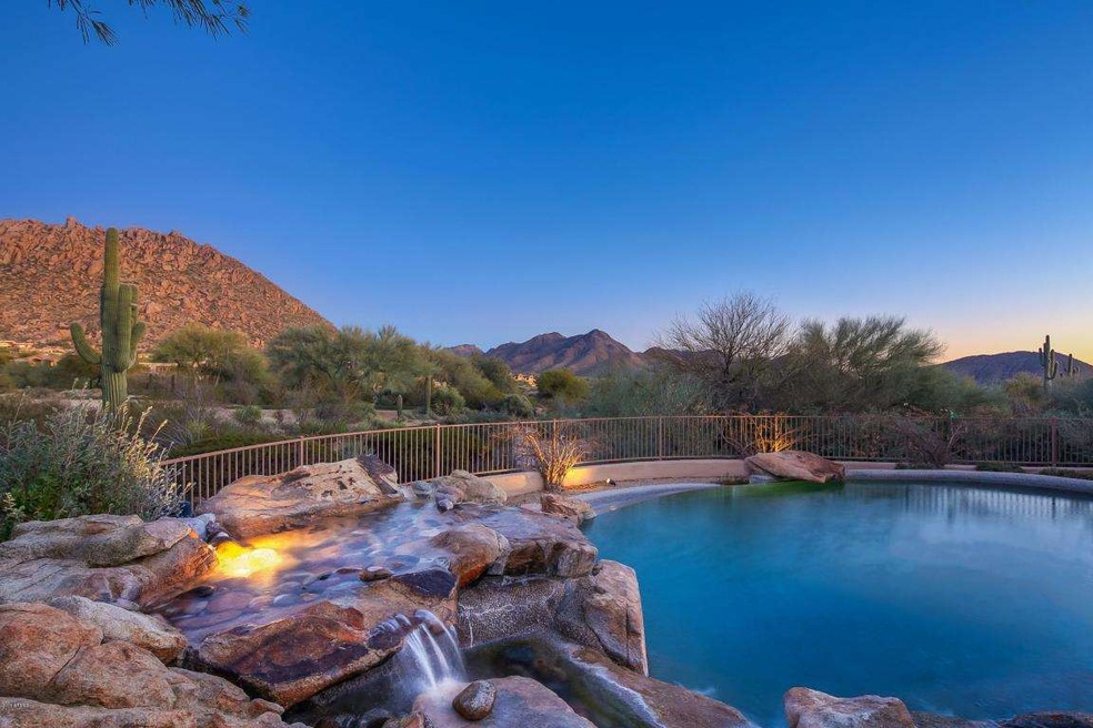 001_Pool ~ Mountain Views