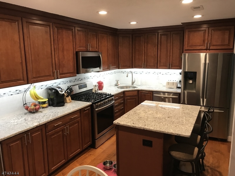 1510 Longley Ct unit 10, Branchburg, NJ 08876 - photo 1