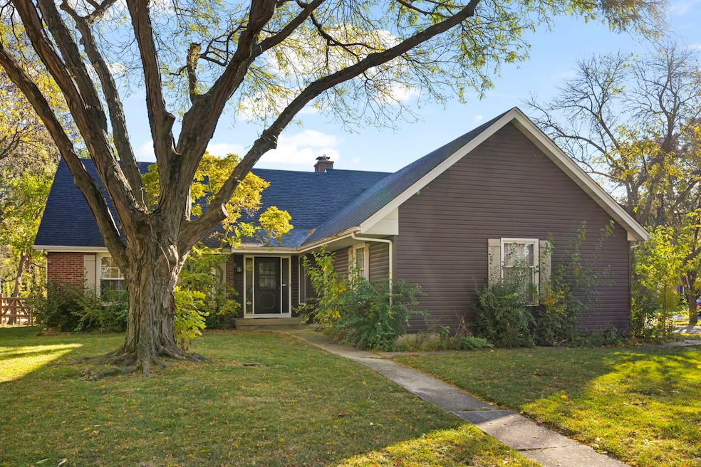 unlisted-address, Naperville, IL 60540 - photo 1