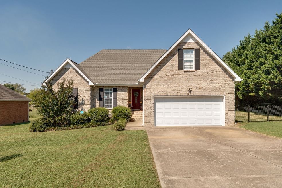 612 Mac St, Shelbyville, TN 37160 - photo 1