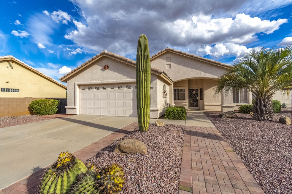 2410 N Avenida Esclava__005