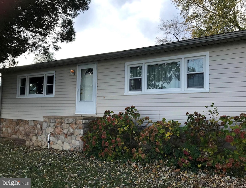 8569 Bay Rd, Pasadena, MD 21122 - photo 1