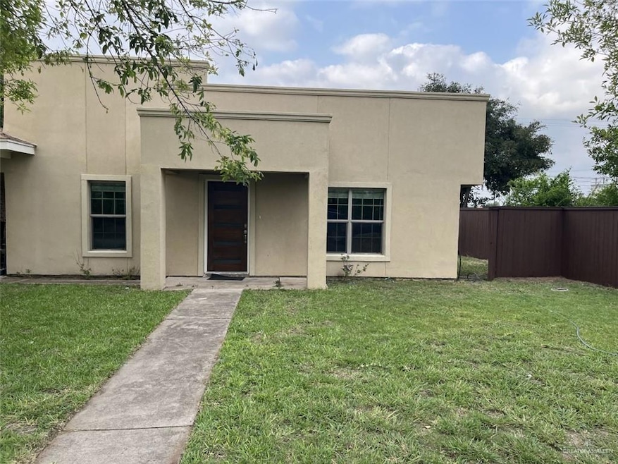 916 W 2nd St, Weslaco, TX 78596 - photo 1