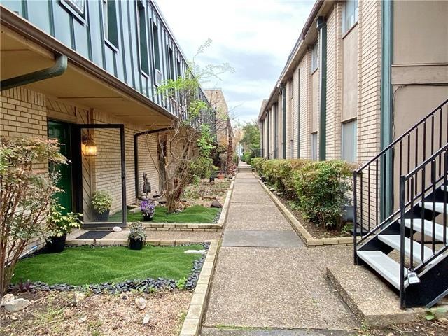 Centrally located in north Allandale, this two bed