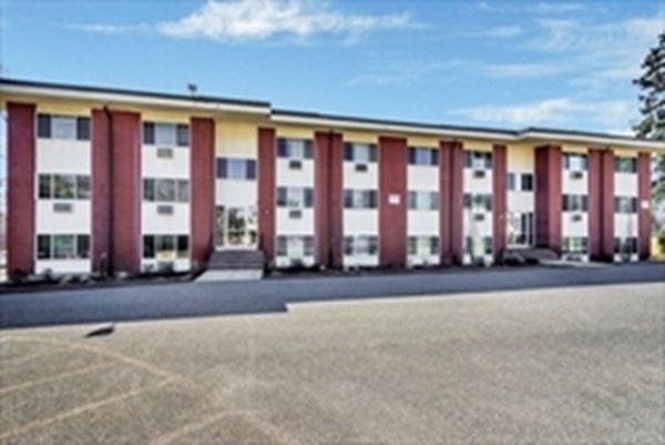 74 Beach St unit 2-6, Woburn, MA 01801 - photo 1