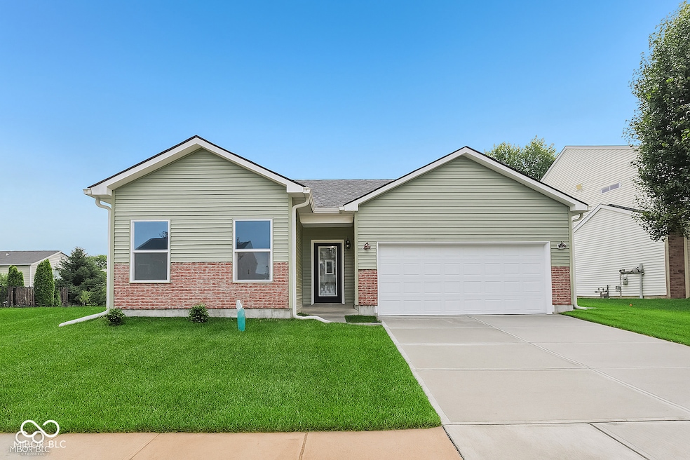 8355 Fieldfare Way, Indianapolis, IN 46237 - photo 1