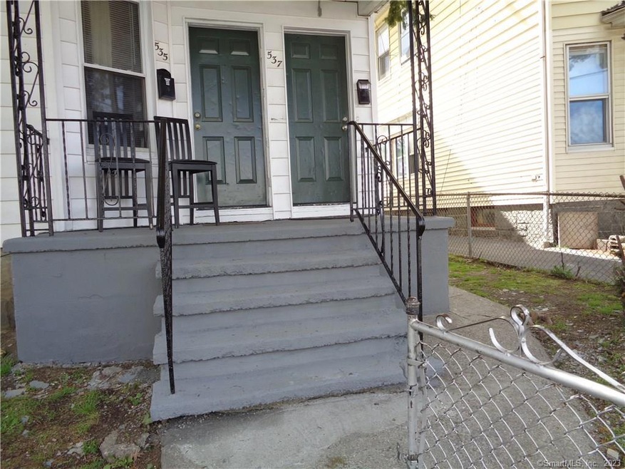 537 Park St unit 2, Bridgeport, CT 06608 - photo 1