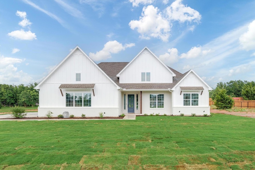 1008 Monaco Ct, Springtown, TX 76082 - photo 1