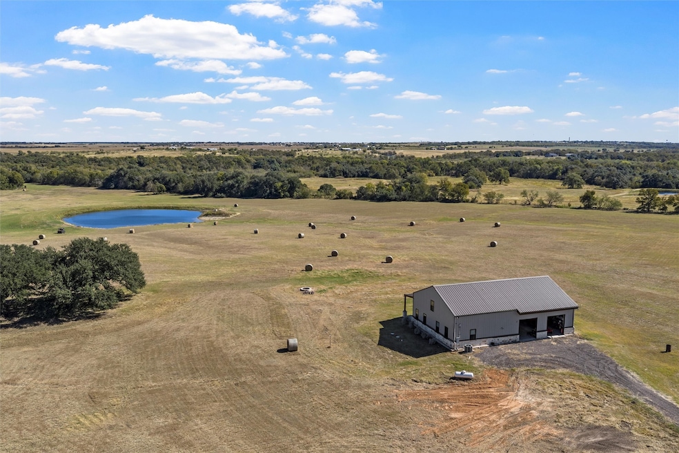 684 County Road 473, Lott, TX 76656 - photo 1