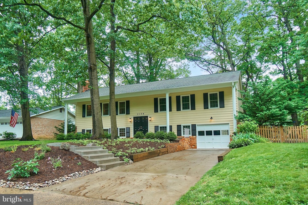 2358 Paddock Ln, Reston, VA 20191 - photo 1