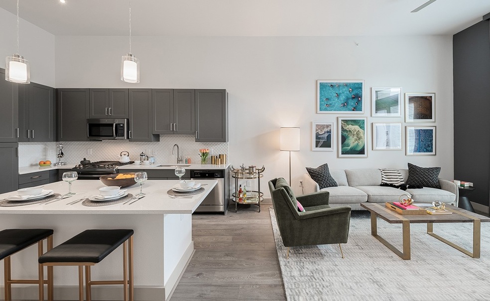 Photos are of a similar 1 bedroom plan. This one i