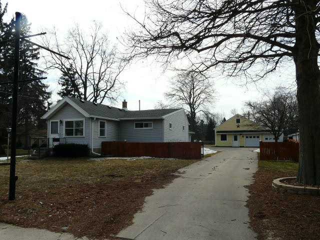 2385 Tremainsville Rd, Toledo, OH 43613 - photo 1