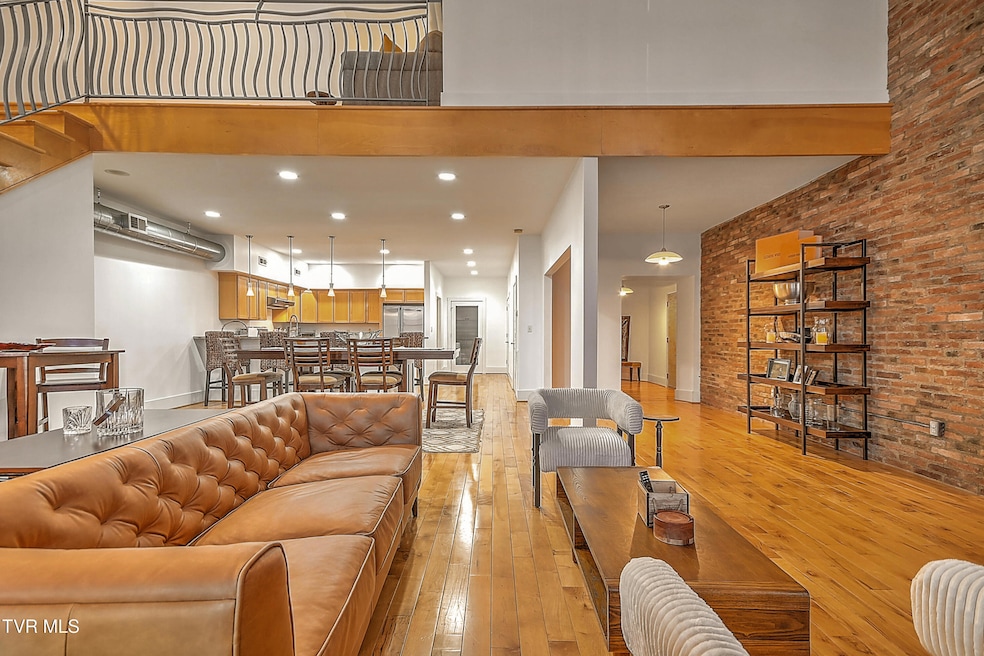 509 State St unit 3, Bristol, VA 24201 - photo 1