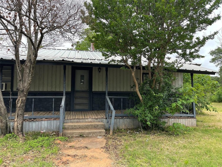 4716 Albatross Dr, Granbury, TX 76049 - photo 1