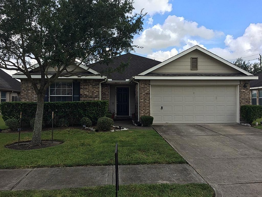 3405 Cypress Village Dr, Pearland, TX 77584 - photo 1