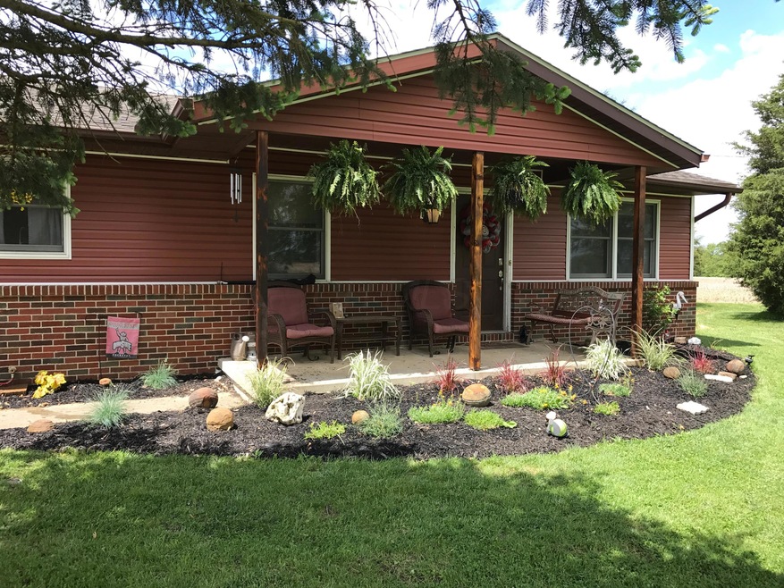 18509 Commercial Point Rd, Circleville, OH 43113 - photo 1