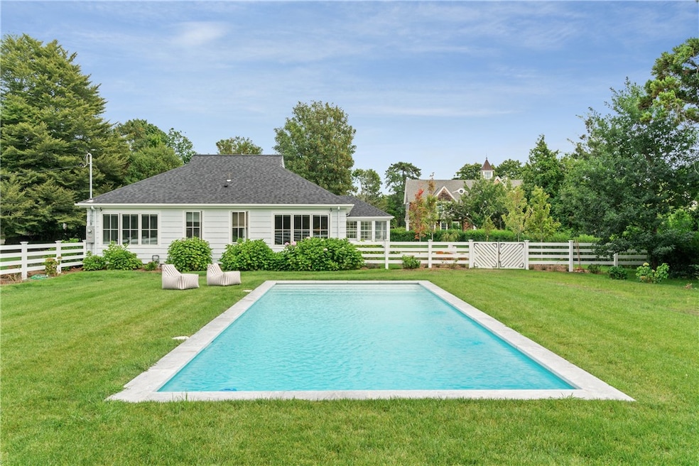 124 Harrison Ave, Newport, RI 02840 - photo 1