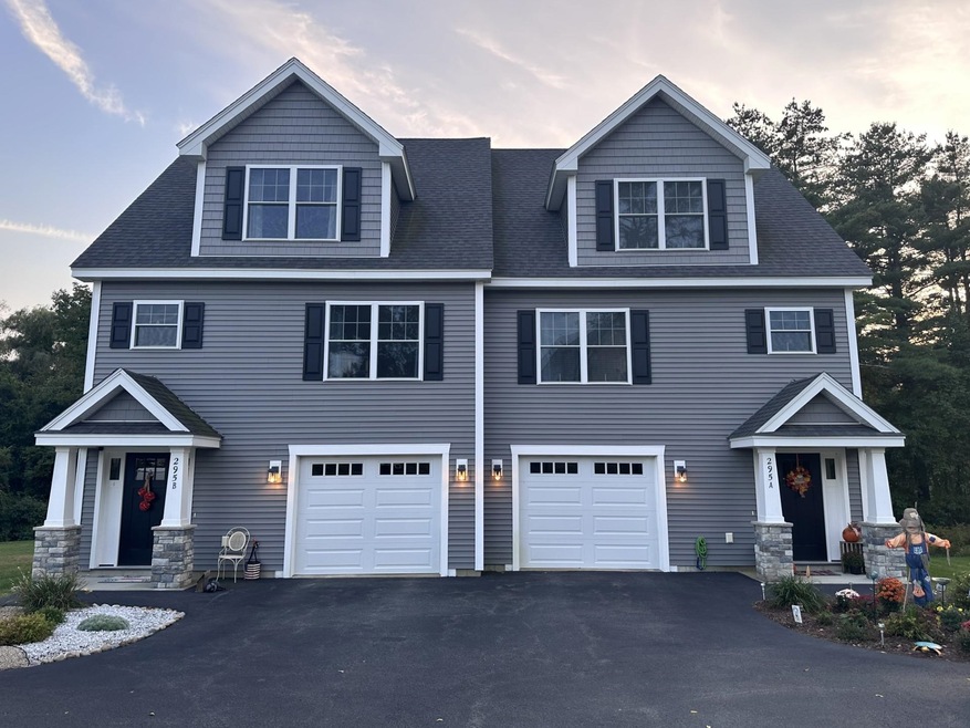 295 S Mammoth Rd unit B, Manchester, NH 03109 - photo 1