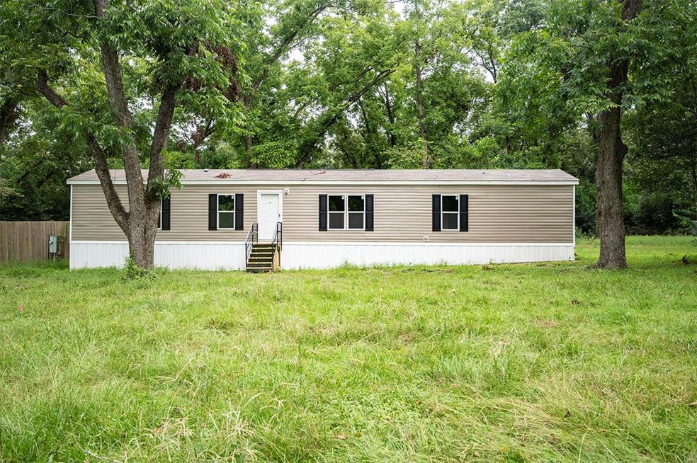 1201 Nelms Rd, Albany, GA 31705 - photo 1