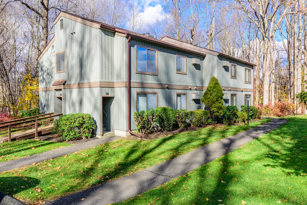 6 Tulip Tree Ln, Norwalk, CT 06851 - photo 1