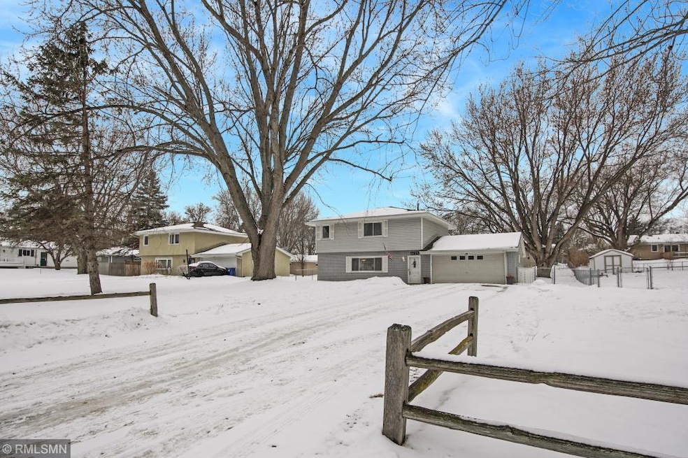 6739 Yucca Ln N Maple Grove-1-original