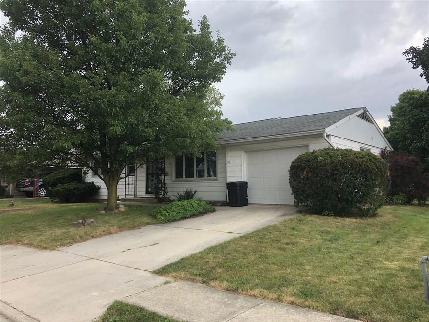 406 Jackson St, Wapakoneta, OH 45895 - photo 1