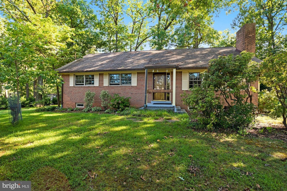 6621 Haycock Rd, Falls Church, VA 22043 - photo 1