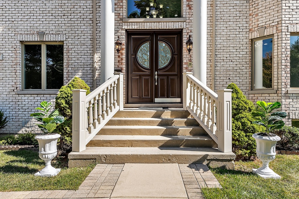 616 N Ellsworth St, Naperville, IL 60563 - photo 1