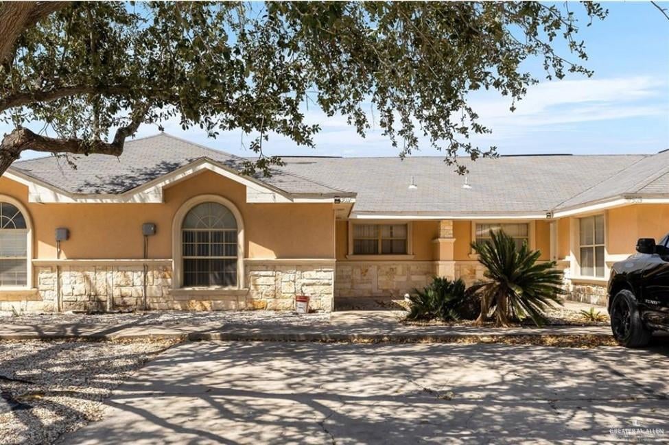 3001 Ashley Place unit 3009, Pharr, TX 78577 - photo 1