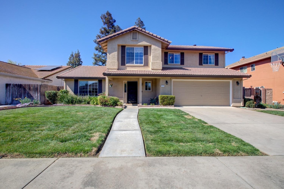 172 Reed Rd, Oakdale, CA 95361 - photo 1