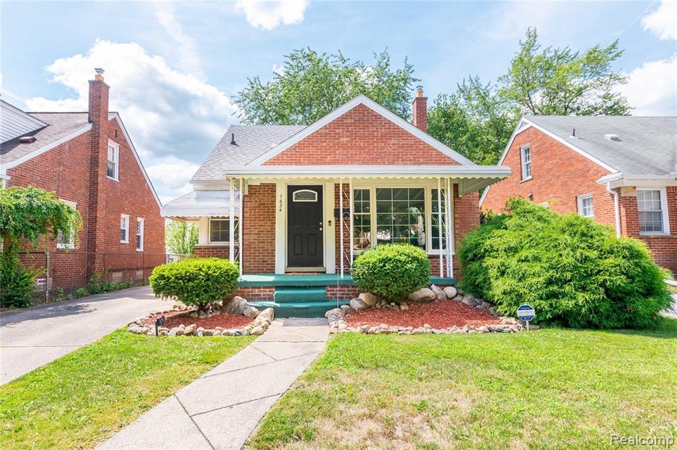7634 Kolb, Allen Park (1 of 21).jpg