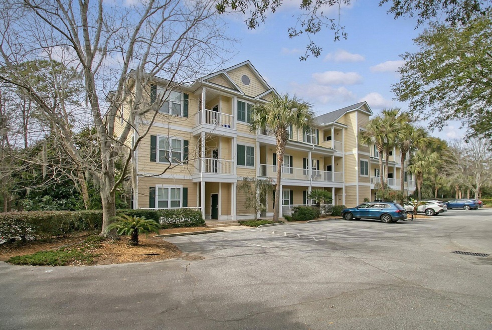 28-web-or-mls-CREM_7313 Indigo