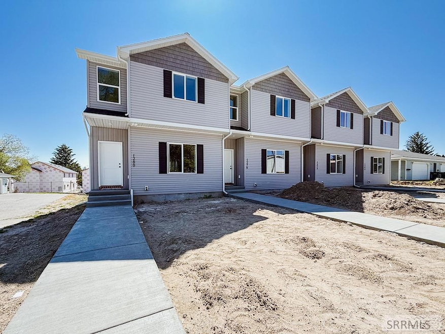 For Sale $325,000 • Co-Listing Agent