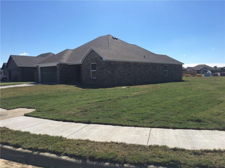 1015 White Oak St, Elkins, AR 72727 - photo 1