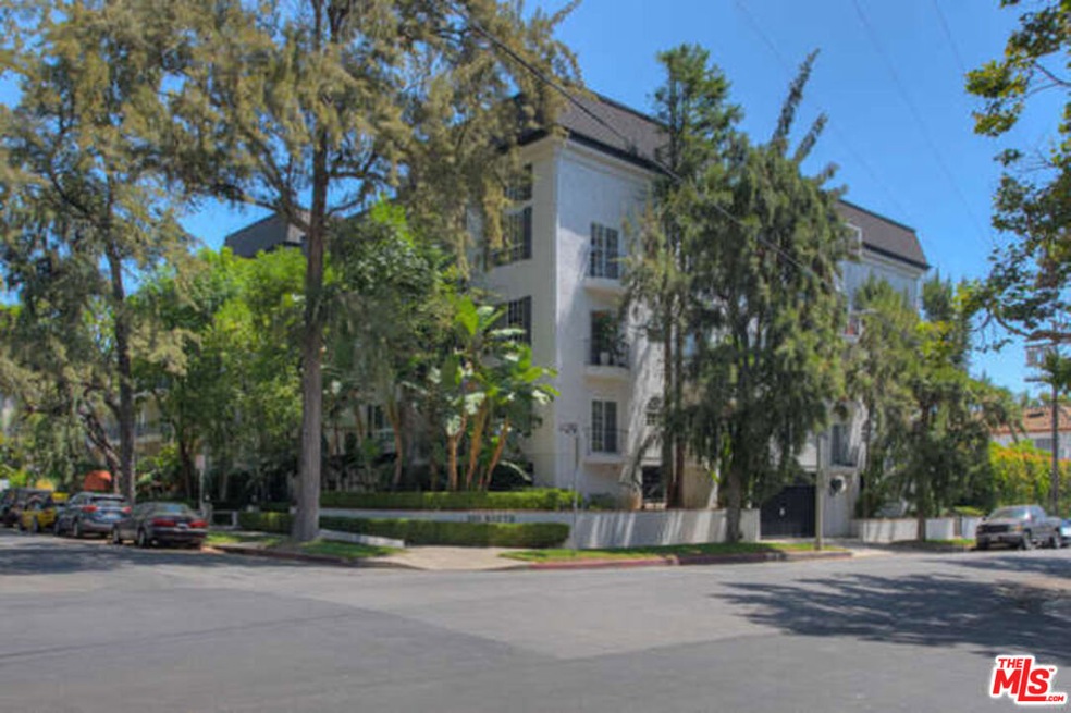 100 N Wetherly Dr unit PHC, Los Angeles, CA 90048 - photo 1