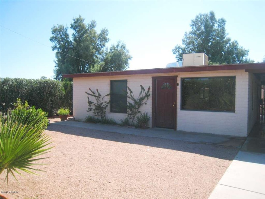 FRONT OF HOUSE
