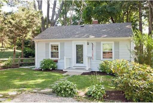 3 Howe St, Hingham, MA 02043 - photo 1