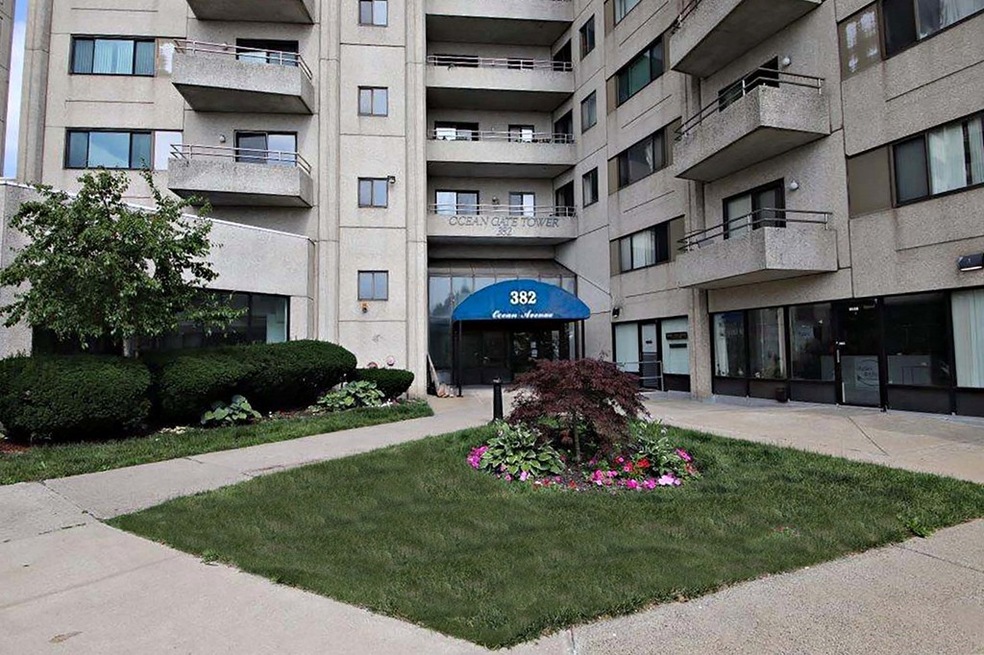 Ocean Gate Tower unit 1302, Revere, MA 02151 - photo 1