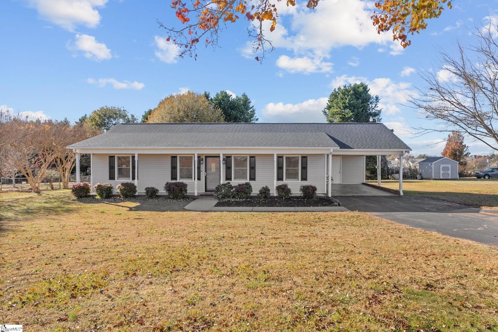 5435 Parris Bridge Rd, Boiling Springs, SC 29316 - photo 1