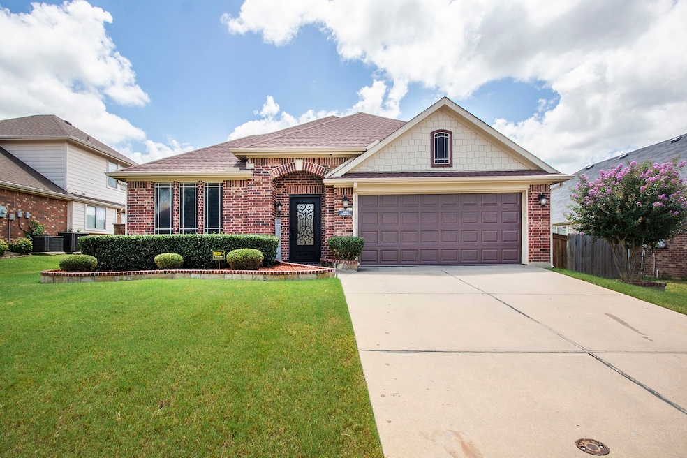 Pending $398,500 • Co-Listing Agent