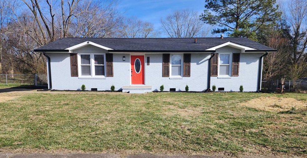 626 Evergreen Park Dr, Hopkinsville, KY 42240 - photo 1