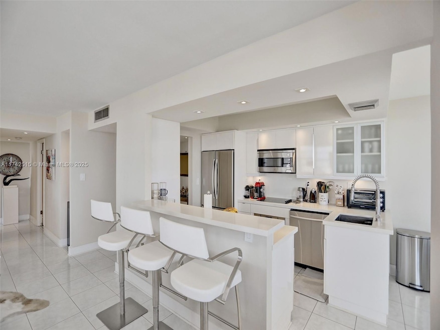 18011 Biscayne Blvd unit 1904, Aventura, FL 33160 - photo 1