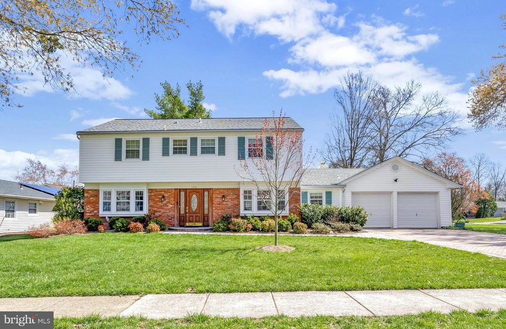 13160 Madonna Ln, Fairfax, VA 22033 - photo 1